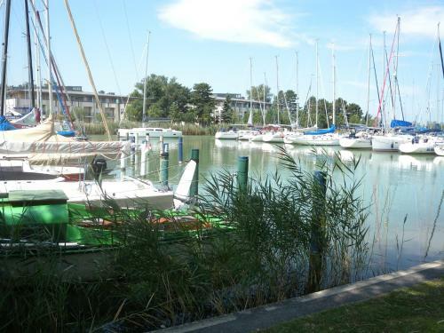 Apartment In Balatonszemes/balaton 27490