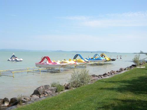 Apartment In Balatonszemes/balaton 27490