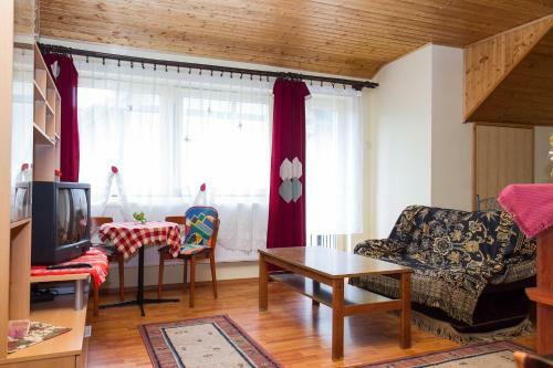 Apartment In Balatonkeresztur 35384
