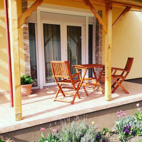 Three-bedroom Apartment In Balatonlelle I