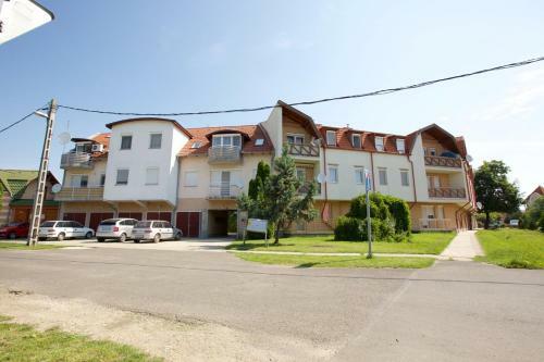 Zoli Apartmanok-kinga K�lcsey 34-36