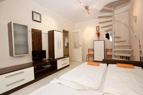 Zoli Apartmanok-bal�zs K�lcsey 32