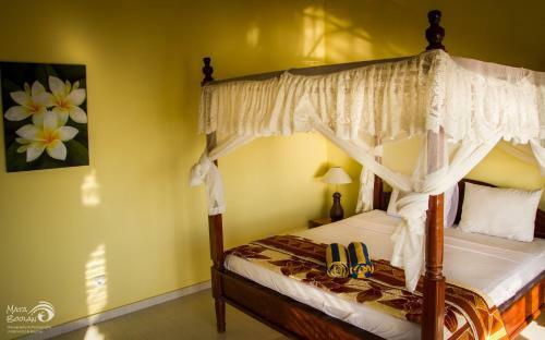 Beten Waru Bungalow And Restaurant