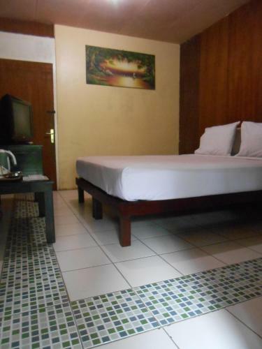 Hotel Lembah Safari Cisarua