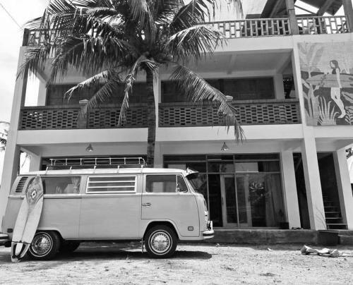 Hostal La Calypso Guesthouse