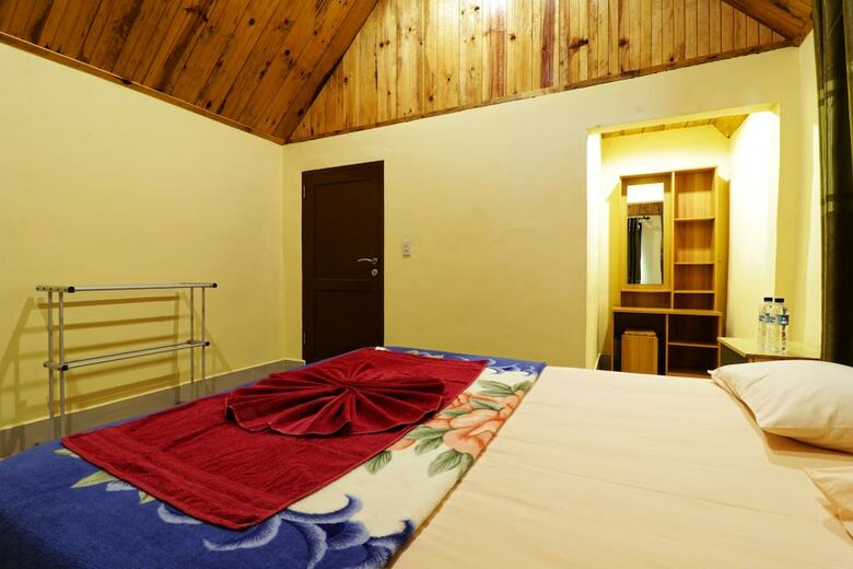 Hostal Tuk Tuk Timbul Bungalows