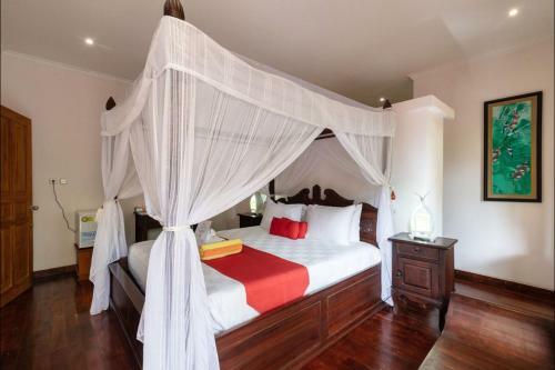 Poinciana Resort