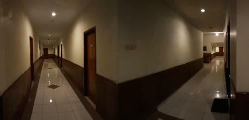 Alexander Hotel Tegal