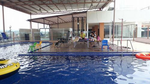 City Hotel
