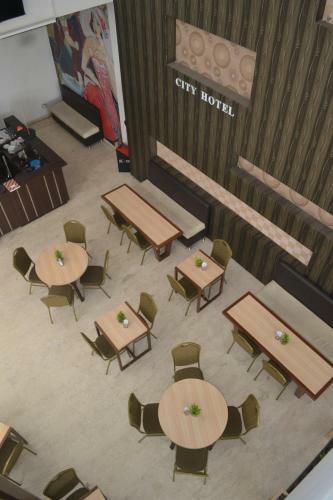 City Hotel