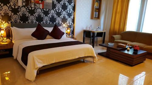 Crown Hotel