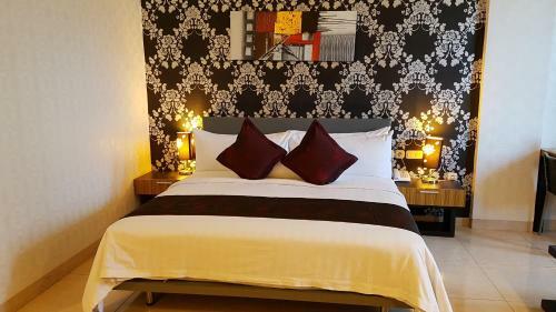 Crown Hotel