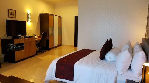 Crown Hotel