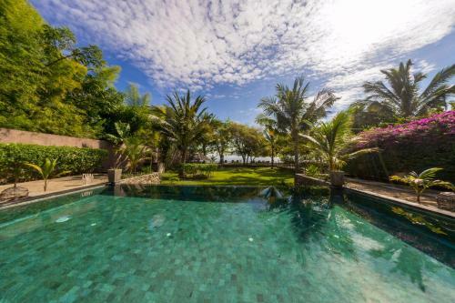 The Beach Villa
