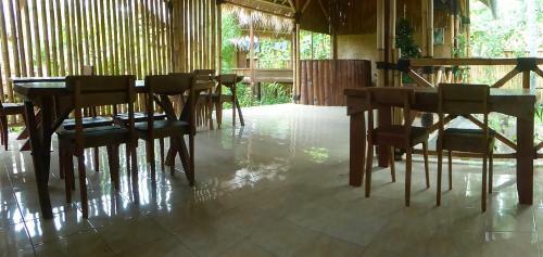 Hostal Shibui Garden Bungalows And Restaurant