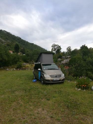 Camp Oaza,lipa
