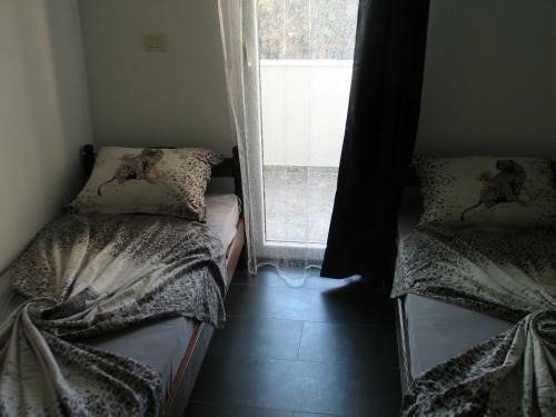 Hostal Guest House Dena