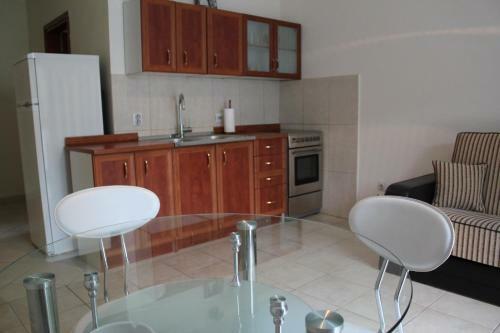 4m Apartments