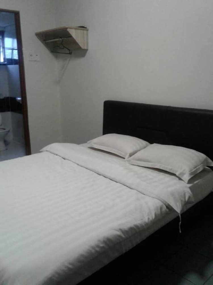 Spot On 89870 Rasa Sayang Hotel