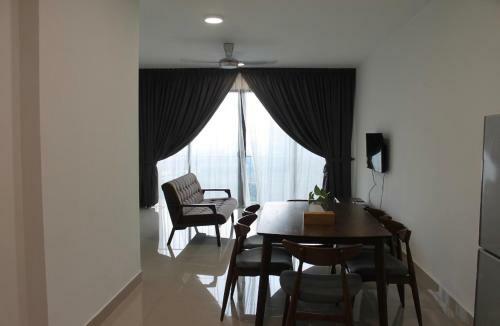 2-bedroom Apartment@trefoil Setia Alam