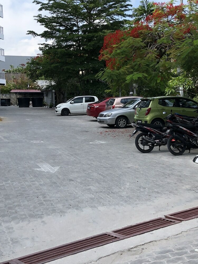 Hotel Langkapuri Inn