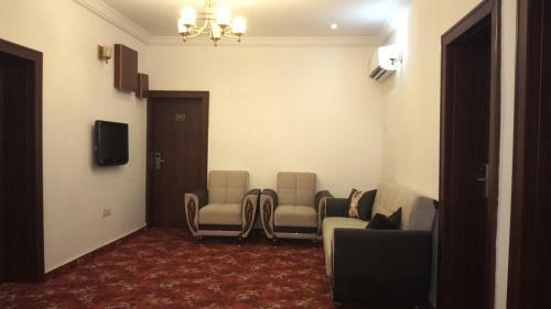 Adanma Hotels & Suites - House 11