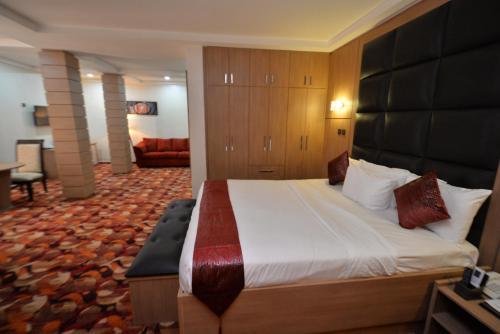 Hotel Treasures Suites & Conferences Abuja
