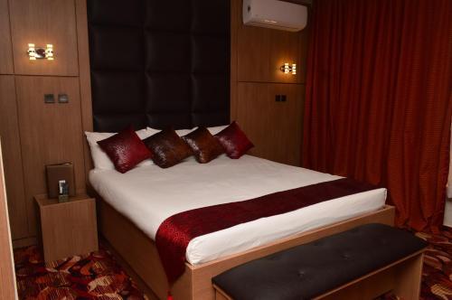 Hotel Treasures Suites & Conferences Abuja