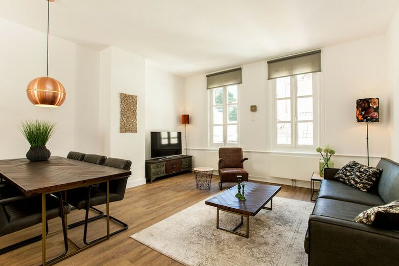 Stayci Serviced Apartments Royal Palace