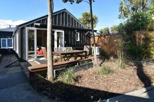 Aspen Villa - Christchurch Holiday Homes