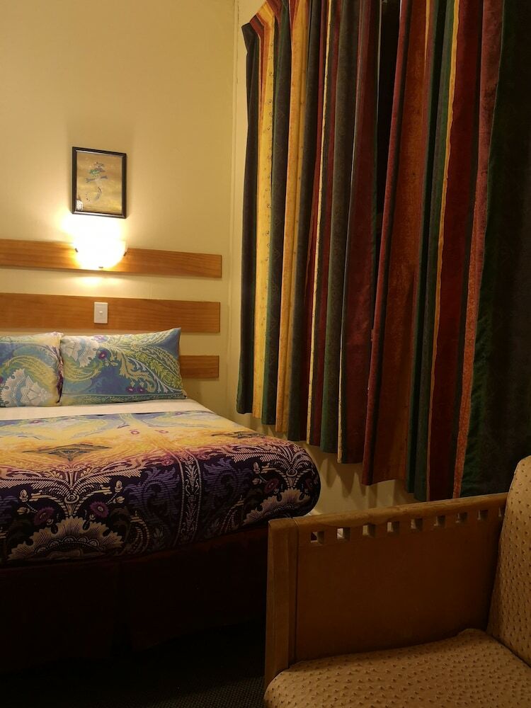 Golden Cross Hotel
