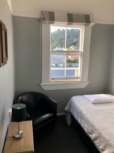 Lady Bowen Bed & Breakfast