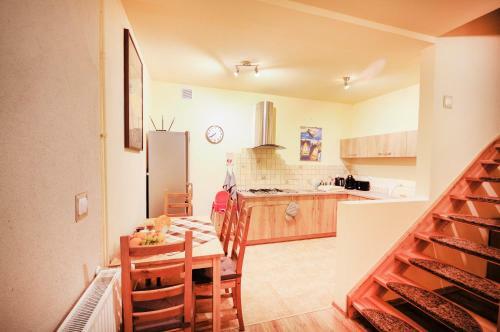Hostal Pokoje Za Kinem