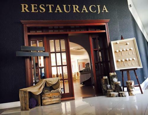 Hotel Rozdro?e Niebor�w