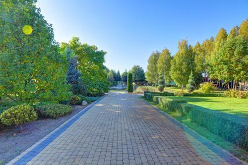 Hotel Chabrowy Dworek