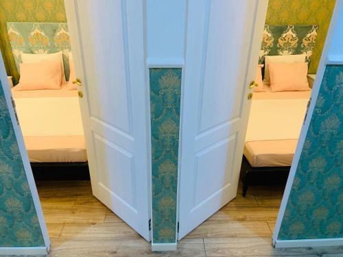 Royal Turquoise Apartment Old City