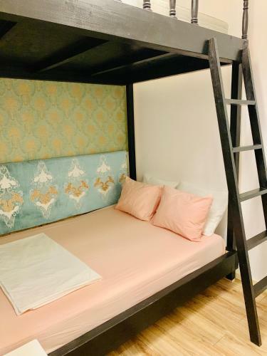 Royal Turquoise Apartment Old City