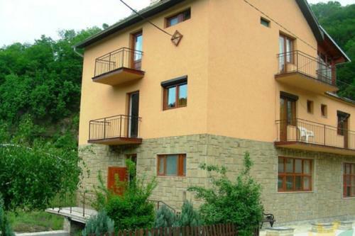 Hostal Guesthouse Smiljani?