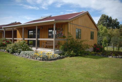Longbourne Lodge Motel