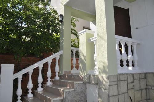 Hostal Guest House V Gostyah U Koli
