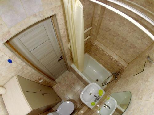 Cozy Apartment On ?hernyahovskogo 78