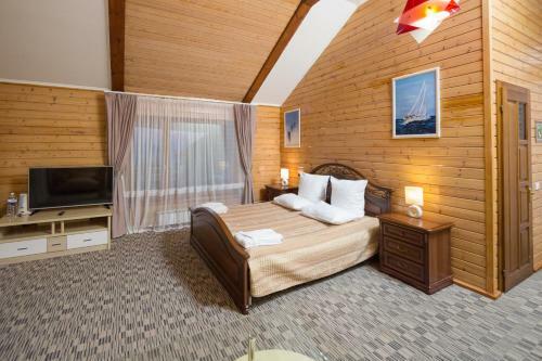 Hotel Krestovaya Pad