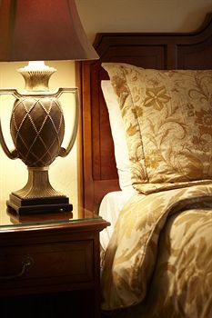Hotel Trianon Old Naples