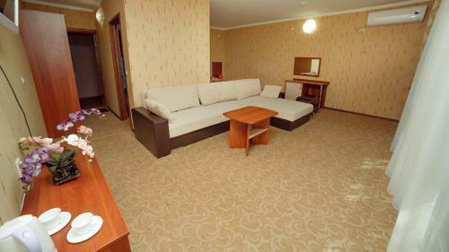 Posada Holiday Hotel Tornado