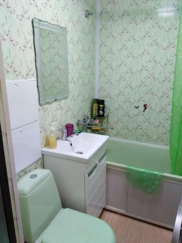 Apartment Near Lopatinsky Garden, Center