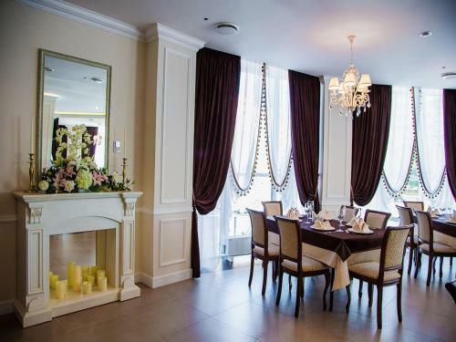 Grand Hotel