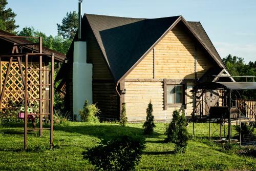 Hostal Holiday Home Tihotut