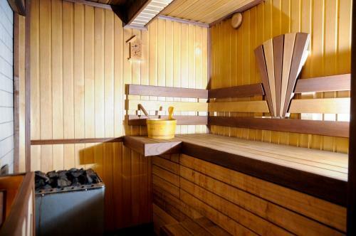 Hostal Holiday Home Tihotut