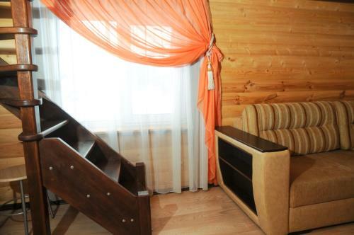 Hostal Holiday Home Tihotut