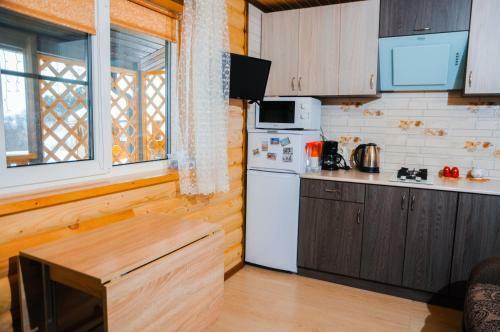 Hostal Holiday Home Tihotut